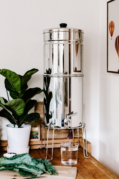 water filter stock photo by wellnessstockshop.com